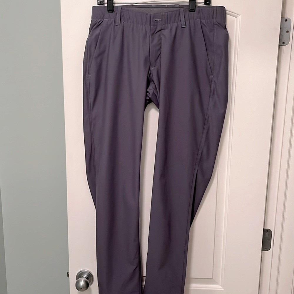 Under Armour golf pants